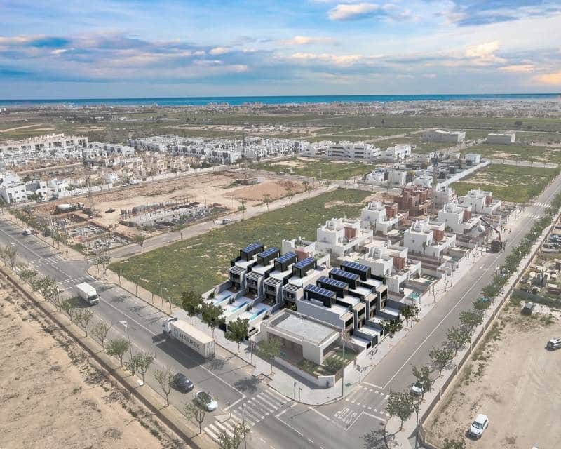 3 bedroom Terraced Villa for sale in Pilar de la Horadada with pool - € 385,000 (Ref: 8989951)