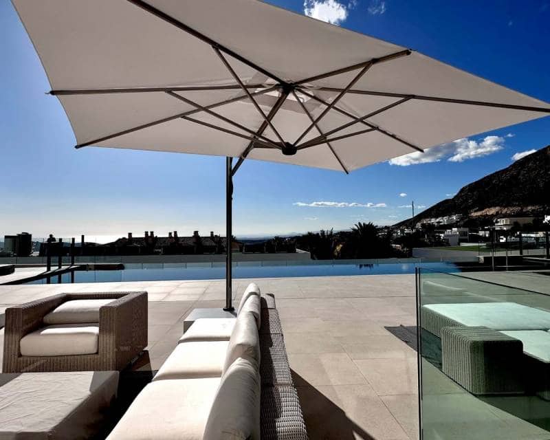 3 sypialnia Willa na sprzedaż w Cala de Finestrat z basenem garażem - 2 900 000 € (Ref: 8989953)