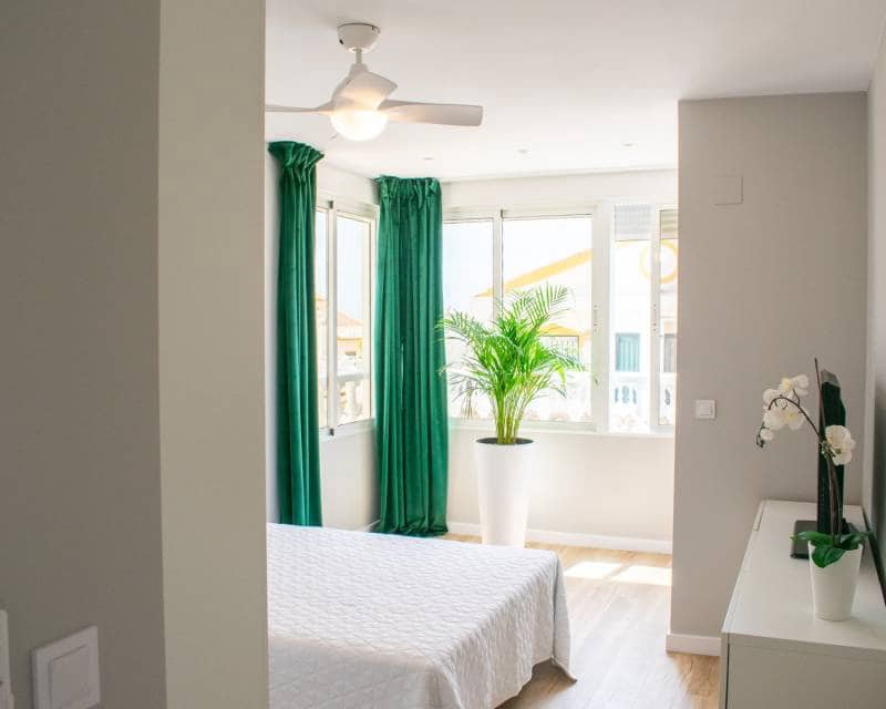 3 soveværelse Rækkehus til salg i Orihuela Costa med swimmingpool - € 288.000 (Ref: 8992567)