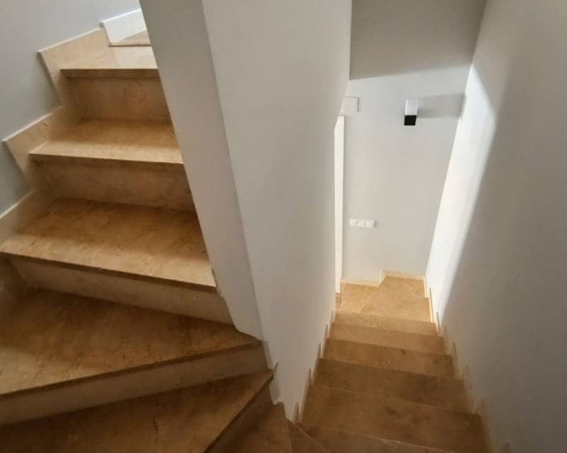 3 soverom Rekkehus til salgs i Orihuela Costa med svømmebasseng - € 277 900 (Ref: 8992567)