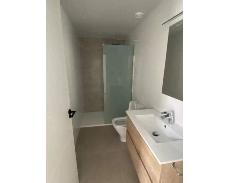 3 soveværelse Semi-Rækkehus til salg i Los Alcazares med swimmingpool garage - € 349.900 (Ref: 8993092)