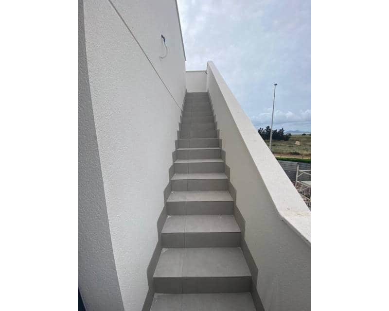 3 soveværelse Semi-Rækkehus til salg i Los Alcazares med swimmingpool garage - € 349.900 (Ref: 8993092)