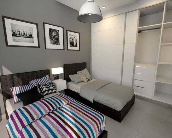 3 slaapkamer Halfvrijstaande villa te koop in Centro, Los Alcázares met zwembad garage - € 349.900 (Ref: 8993092)