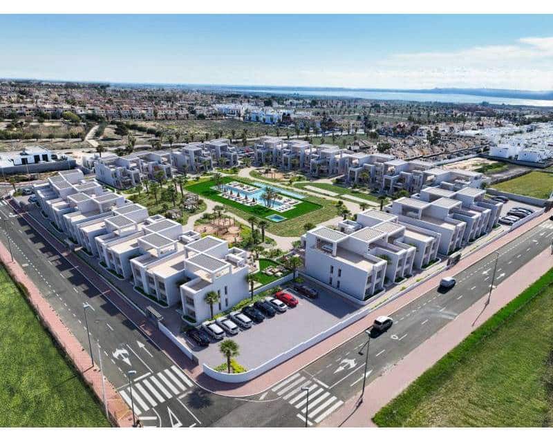 Casa de 2 habitaciones en Ciudad Quesada en venta con piscina - 269.000 € (Ref: 8998071)