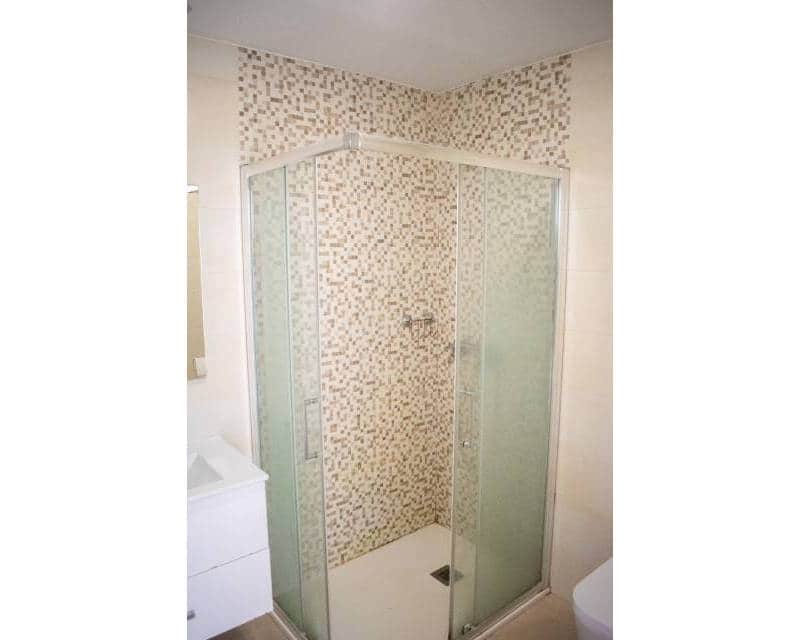 2 soveværelse Lejlighed til salg i Cabo Roig med swimmingpool garage - € 246.000 (Ref: 9009871)