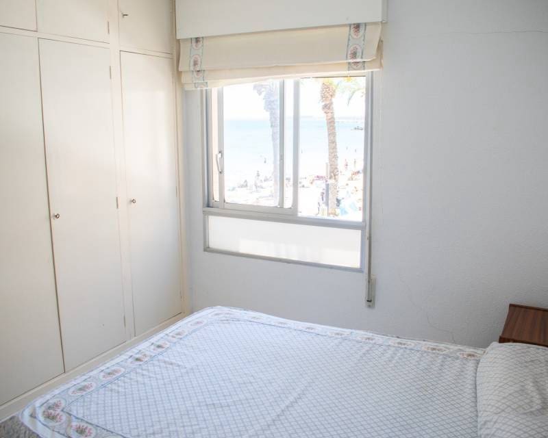 3 sypialnia Apartament przy plaży na sprzedaż w Torrevieja z garażem - 425 000 € (Ref: 9018475)