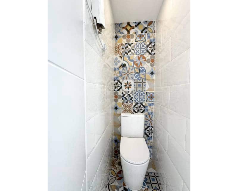 5 soveværelse Lejlighed til salg i Torrevieja - € 174.000 (Ref: 9019144)