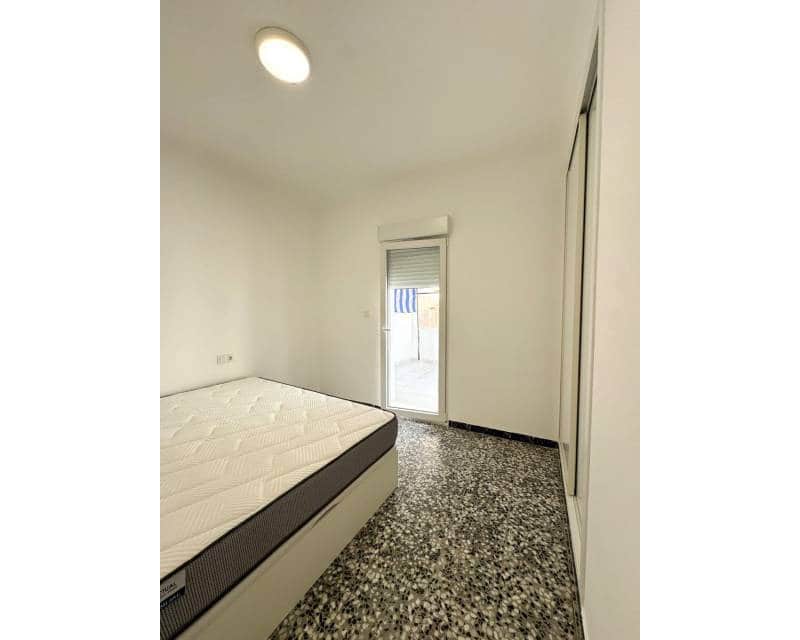 5 soveværelse Lejlighed til salg i Torrevieja - € 174.000 (Ref: 9019144)