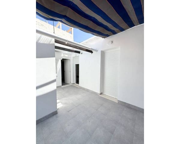 5 soveværelse Lejlighed til salg i Centro - Muelle Pesquero, Torrevieja - € 174.000 (Ref: 9019144)