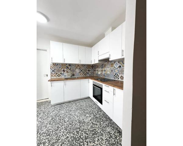 5 soveværelse Lejlighed til salg i Centro - Muelle Pesquero, Torrevieja - € 174.000 (Ref: 9019144)