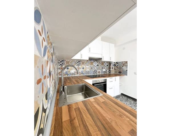 5 soveværelse Lejlighed til salg i Centro - Muelle Pesquero, Torrevieja - € 174.000 (Ref: 9019144)