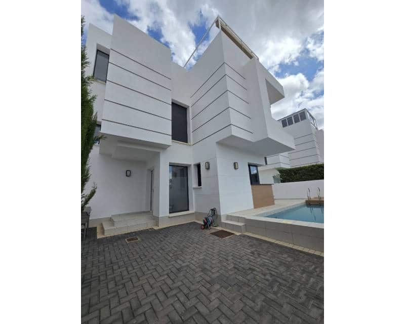 3 bedroom Villa for sale in Ciudad Quesada with pool - € 470,000 (Ref: 9026102)