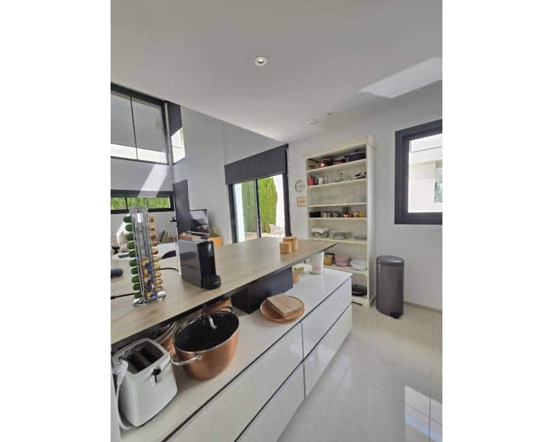 3 bedroom Villa for sale in Ciudad Quesada with pool - € 470,000 (Ref: 9026102)