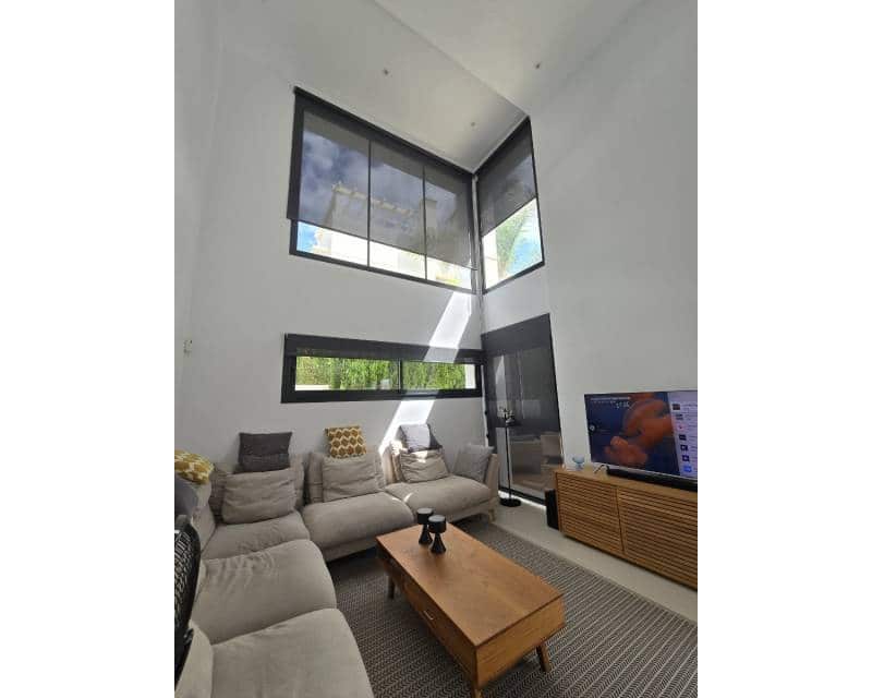 3 bedroom Villa for sale in Ciudad Quesada with pool - € 470,000 (Ref: 9026102)