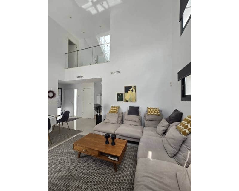 3 bedroom Villa for sale in Ciudad Quesada with pool - € 470,000 (Ref: 9026102)