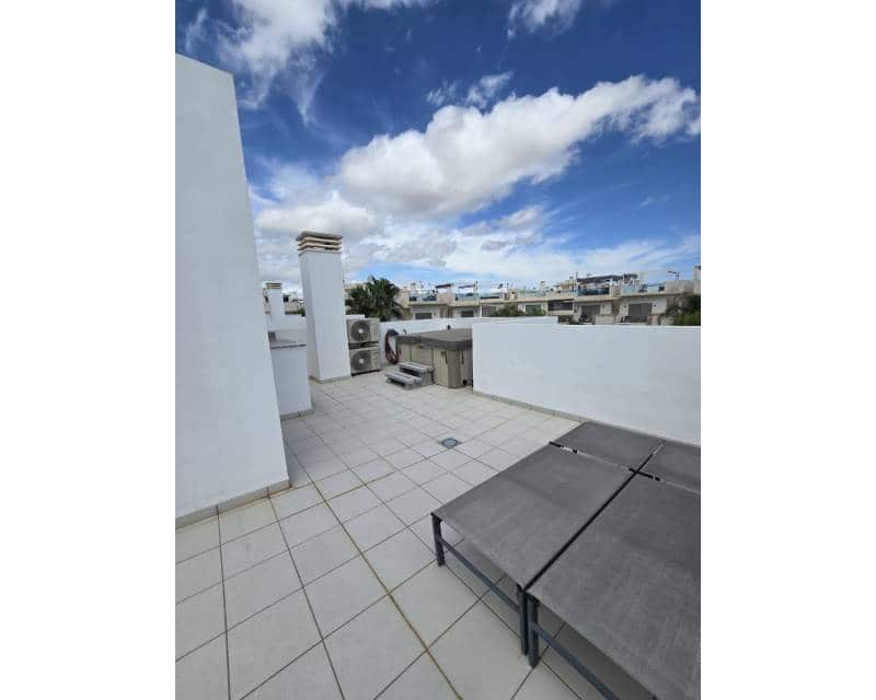 3 bedroom Villa for sale in Ciudad Quesada with pool - € 470,000 (Ref: 9026102)