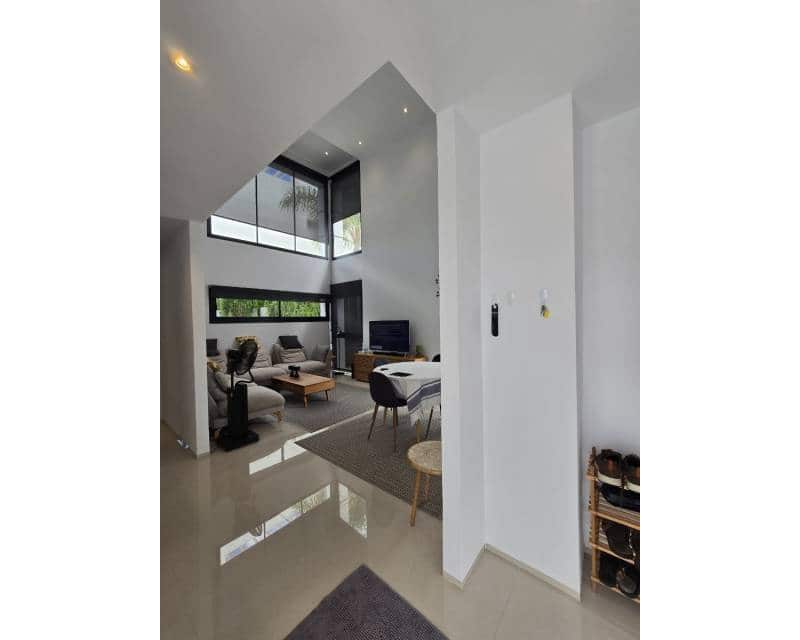 3 bedroom Villa for sale in Ciudad Quesada with pool - € 470,000 (Ref: 9026102)