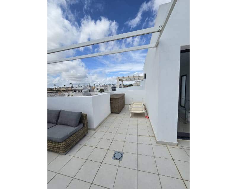 3 bedroom Villa for sale in Ciudad Quesada with pool - € 470,000 (Ref: 9026102)