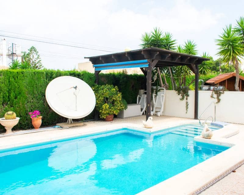 3 soveværelse Semi-Rækkehus til salg i Orihuela Costa med swimmingpool garage - € 790.000 (Ref: 9028688)