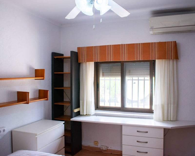 3 soveværelse Semi-Rækkehus til salg i Orihuela Costa med swimmingpool garage - € 790.000 (Ref: 9028688)