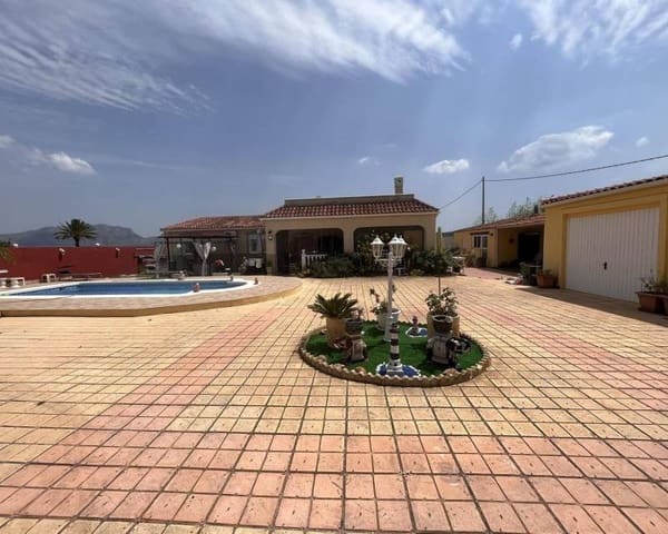 3 sypialnia Finka/Dom wiejski na sprzedaż w Fortuna z basenem garażem - 275 000 € (Ref: 9028693)