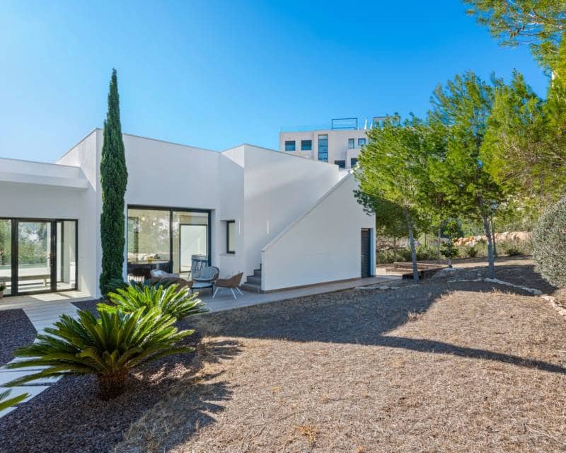 4 bedroom Villa for sale in Las Colinas Golf with pool - € 900,000 (Ref: 9031054)