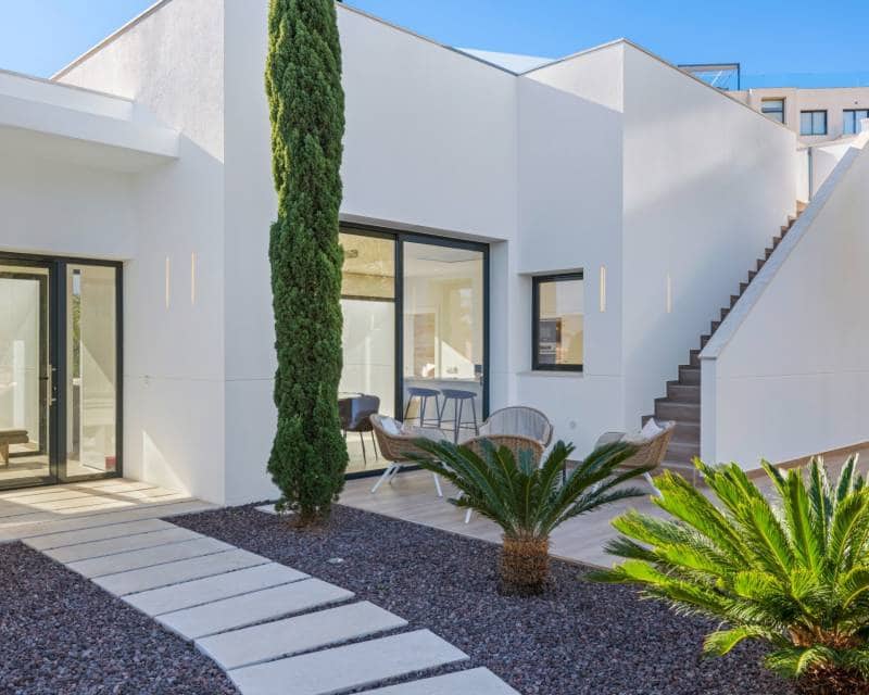 4 bedroom Villa for sale in Las Colinas Golf with pool - € 900,000 (Ref: 9031054)