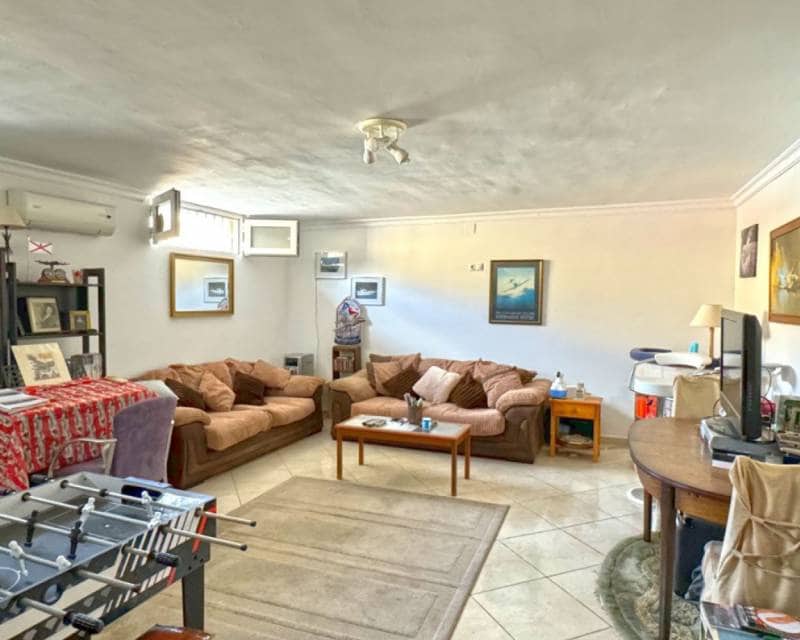 6 chambre Villa/Maison à vendre à Torrevieja avec piscine garage - 610 000 € (Ref: 9033817)