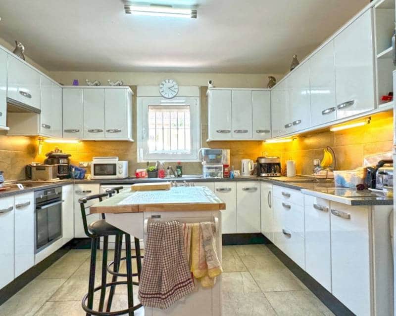 6 chambre Villa/Maison à vendre à Torrevieja avec piscine garage - 610 000 € (Ref: 9033817)