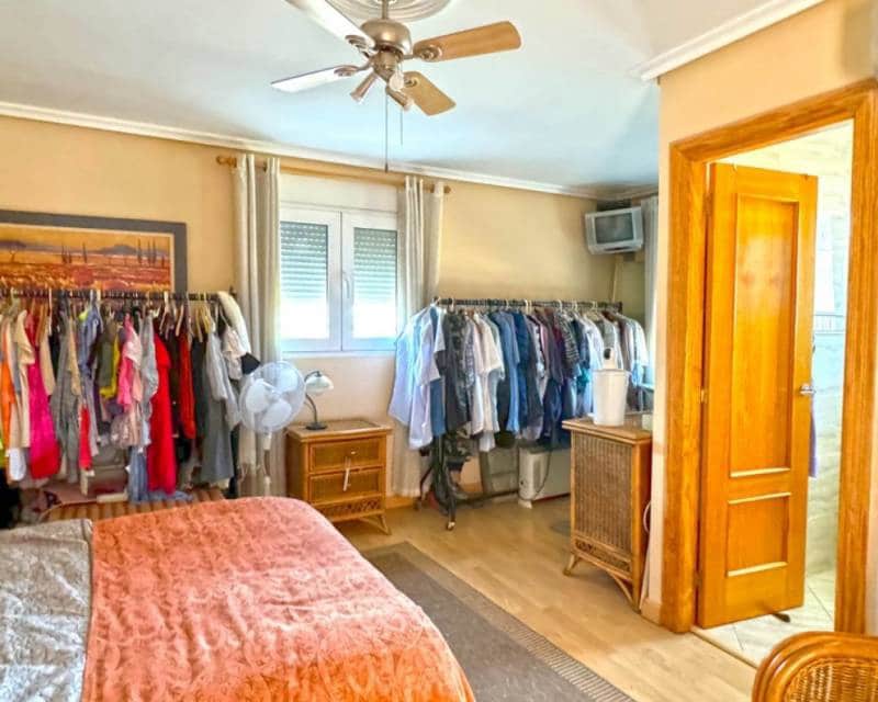 6 chambre Villa/Maison à vendre à Torrevieja avec piscine garage - 610 000 € (Ref: 9033817)