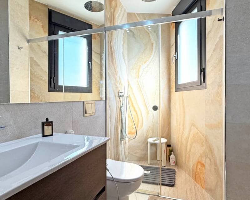 3 Zimmer Villa zu verkaufen in Villamartin mit Pool Garage - 475.000 € (Ref: 9035749)