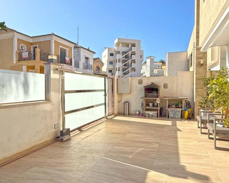 3 Zimmer Villa zu verkaufen in Villamartin mit Pool Garage - 475.000 € (Ref: 9035749)