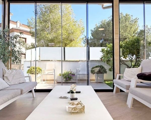 3 Zimmer Villa zu verkaufen in Villamartin, Orihuela mit Pool Garage - 475.000 € (Ref: 9035749)