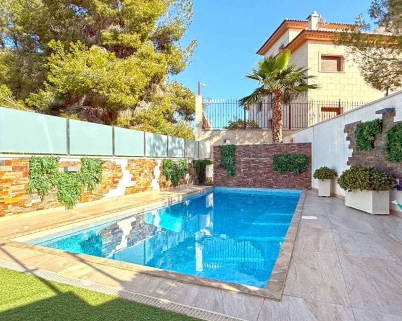 3 Zimmer Villa zu verkaufen in Villamartin mit Pool Garage - 475.000 € (Ref: 9035749)