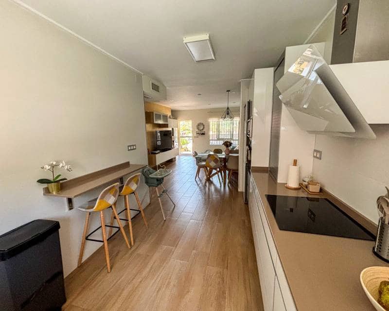 4 soveværelse Lejlighed til salg i Puerto de Mazarron med garage - € 244.000 (Ref: 9035752)