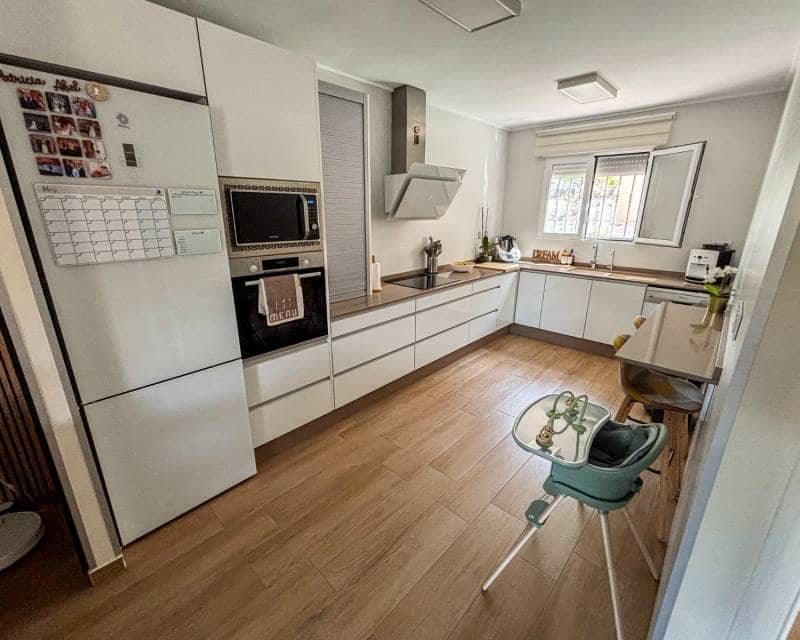 4 soveværelse Lejlighed til salg i Puerto de Mazarron med garage - € 244.000 (Ref: 9035752)