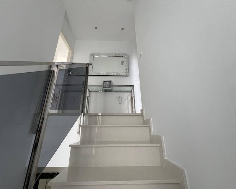 3 soveværelse Villa til salg i Orihuela Costa med swimmingpool garage - € 499.000 (Ref: 9035753)