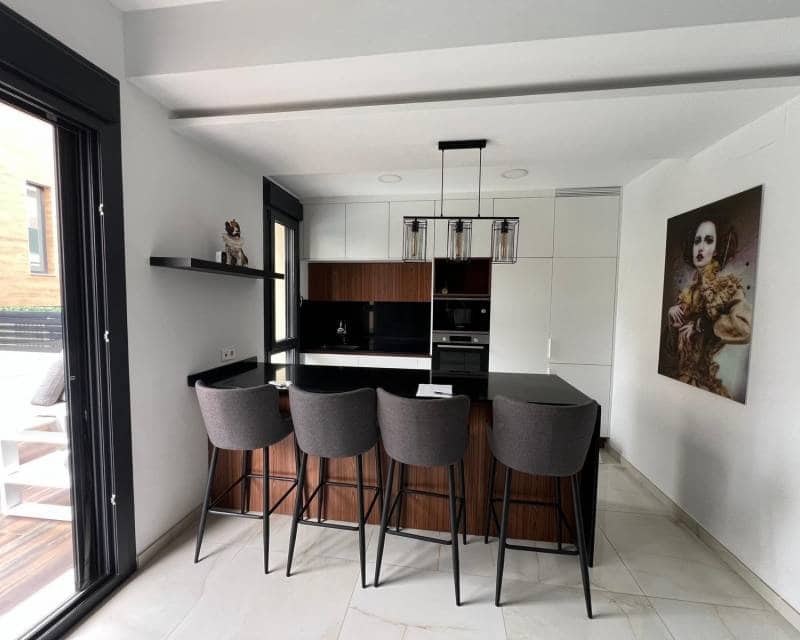 3 soveværelse Villa til salg i Orihuela Costa med swimmingpool garage - € 499.000 (Ref: 9035753)