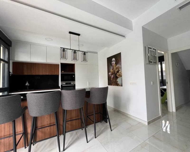 3 soveværelse Villa til salg i Orihuela Costa med swimmingpool garage - € 499.000 (Ref: 9035753)