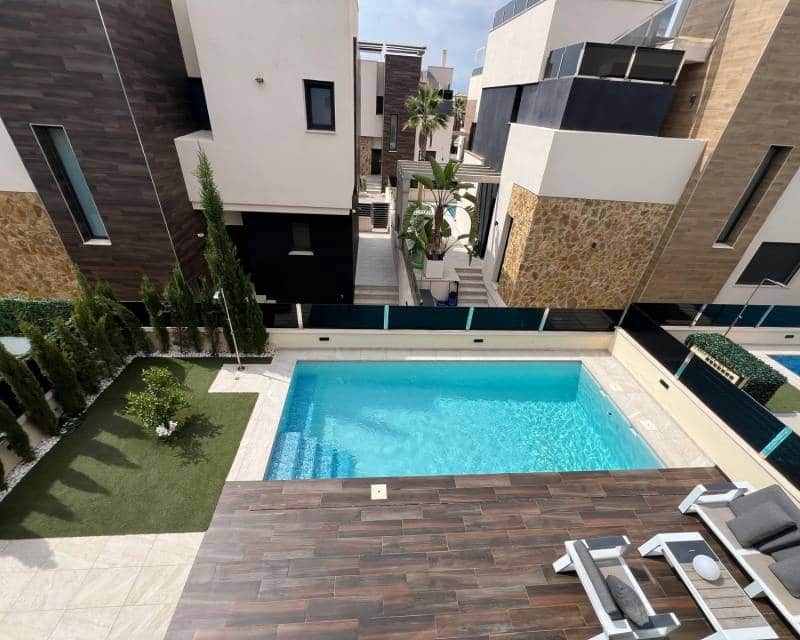 3 bedroom Villa for sale in Orihuela Costa with pool garage - € 499,000 (Ref: 9035753)