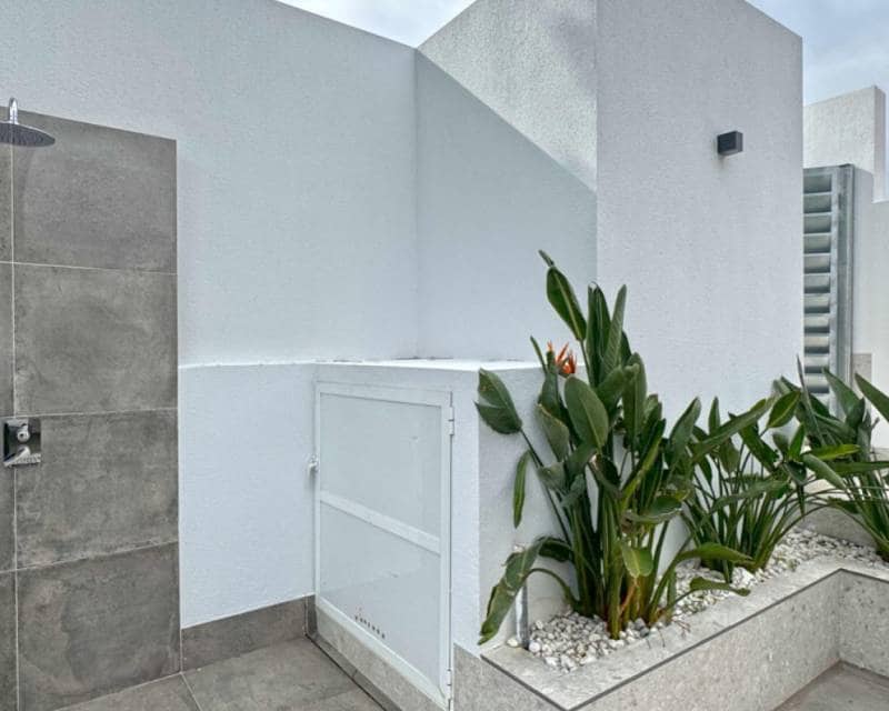 4 slaapkamer Villa te koop in Torrevieja met zwembad garage - € 495.000 (Ref: 9049755)