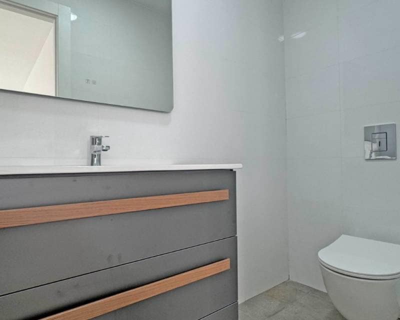 4 slaapkamer Villa te koop in Torrevieja met zwembad garage - € 495.000 (Ref: 9049755)