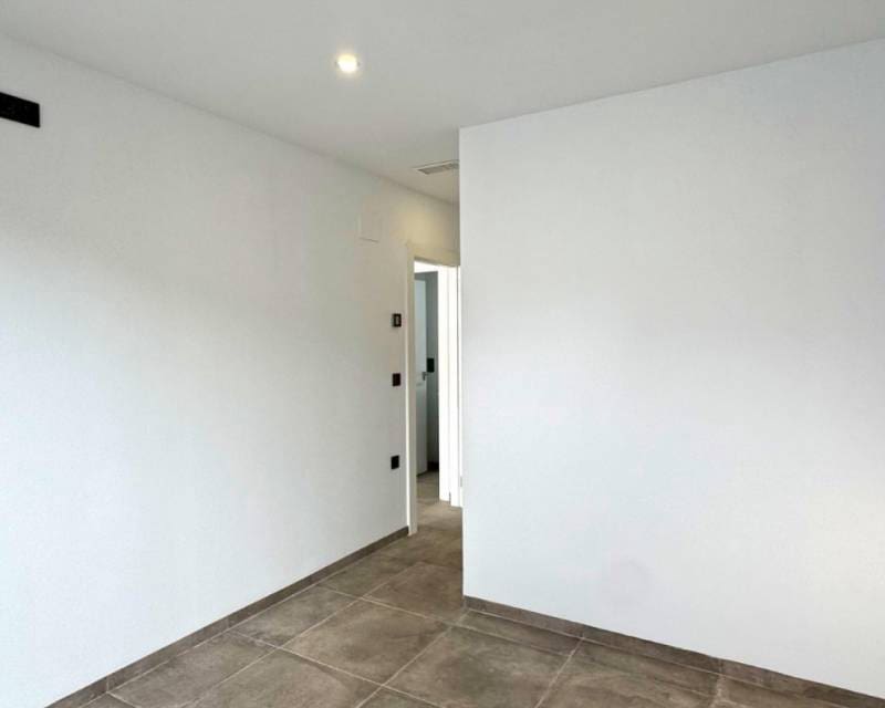 4 slaapkamer Villa te koop in Torrevieja met zwembad garage - € 495.000 (Ref: 9049755)