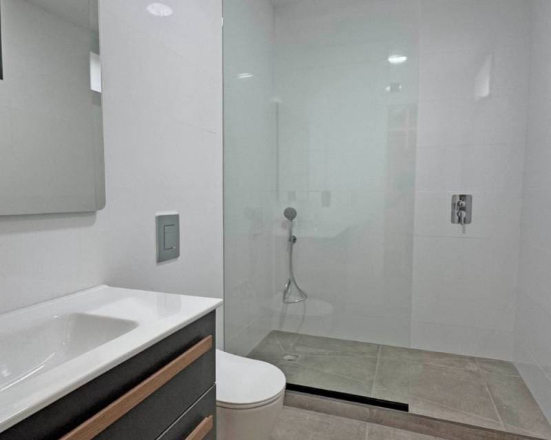 4 slaapkamer Villa te koop in Torrevieja met zwembad garage - € 495.000 (Ref: 9049755)