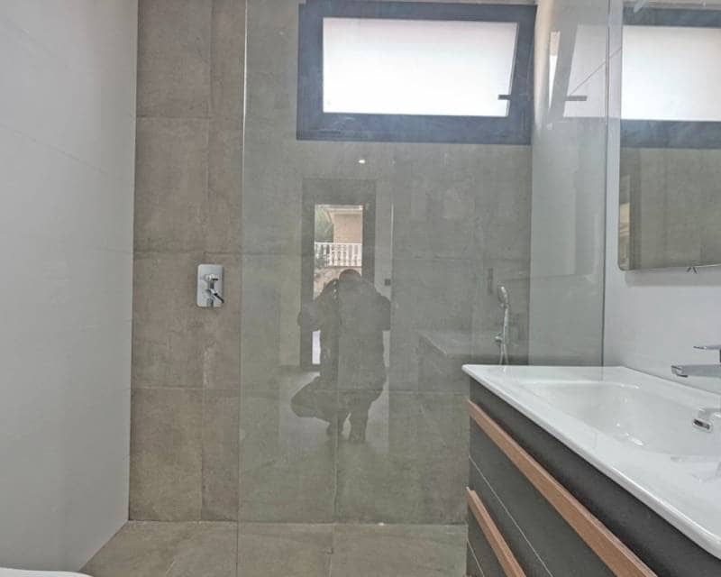 4 slaapkamer Villa te koop in Torrevieja met zwembad garage - € 495.000 (Ref: 9049755)