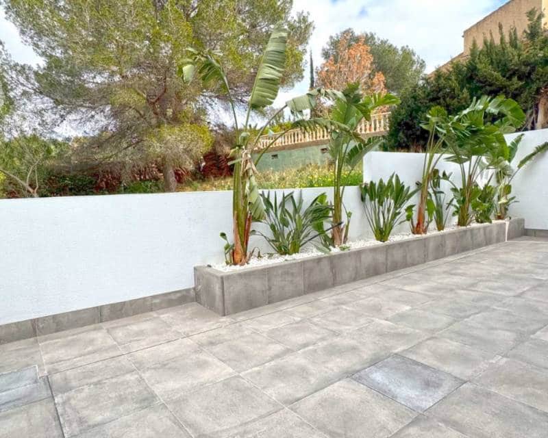 4 slaapkamer Villa te koop in Torrevieja met zwembad garage - € 495.000 (Ref: 9049755)