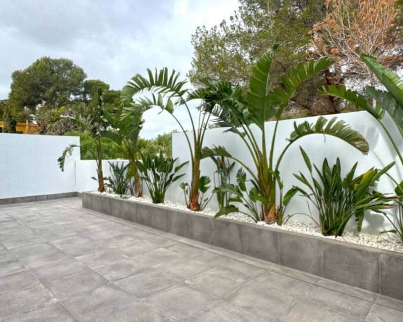 4 slaapkamer Villa te koop in Torrevieja met zwembad garage - € 495.000 (Ref: 9049755)