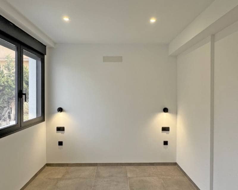 4 slaapkamer Villa te koop in Torrevieja met zwembad garage - € 495.000 (Ref: 9049755)