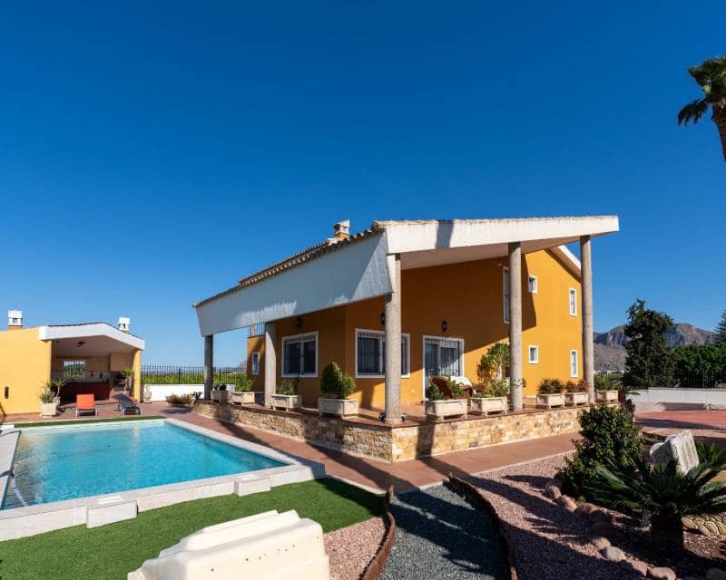 5 slaapkamer Finca/Landhuis te koop in Orihuela met zwembad garage - € 670.000 (Ref: 9049759)