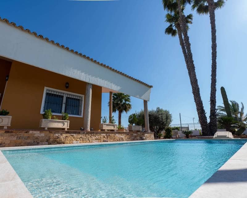 5 slaapkamer Finca/Landhuis te koop in Orihuela met zwembad garage - € 670.000 (Ref: 9049759)